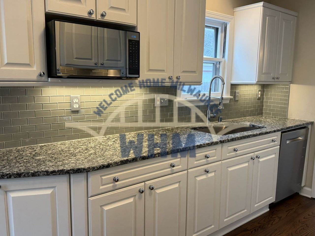 6225 N Lydell Ave - Photo 2 of 16