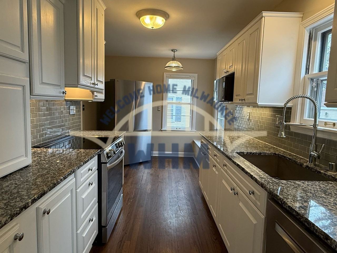 6225 N Lydell Ave - Photo 3 of 16