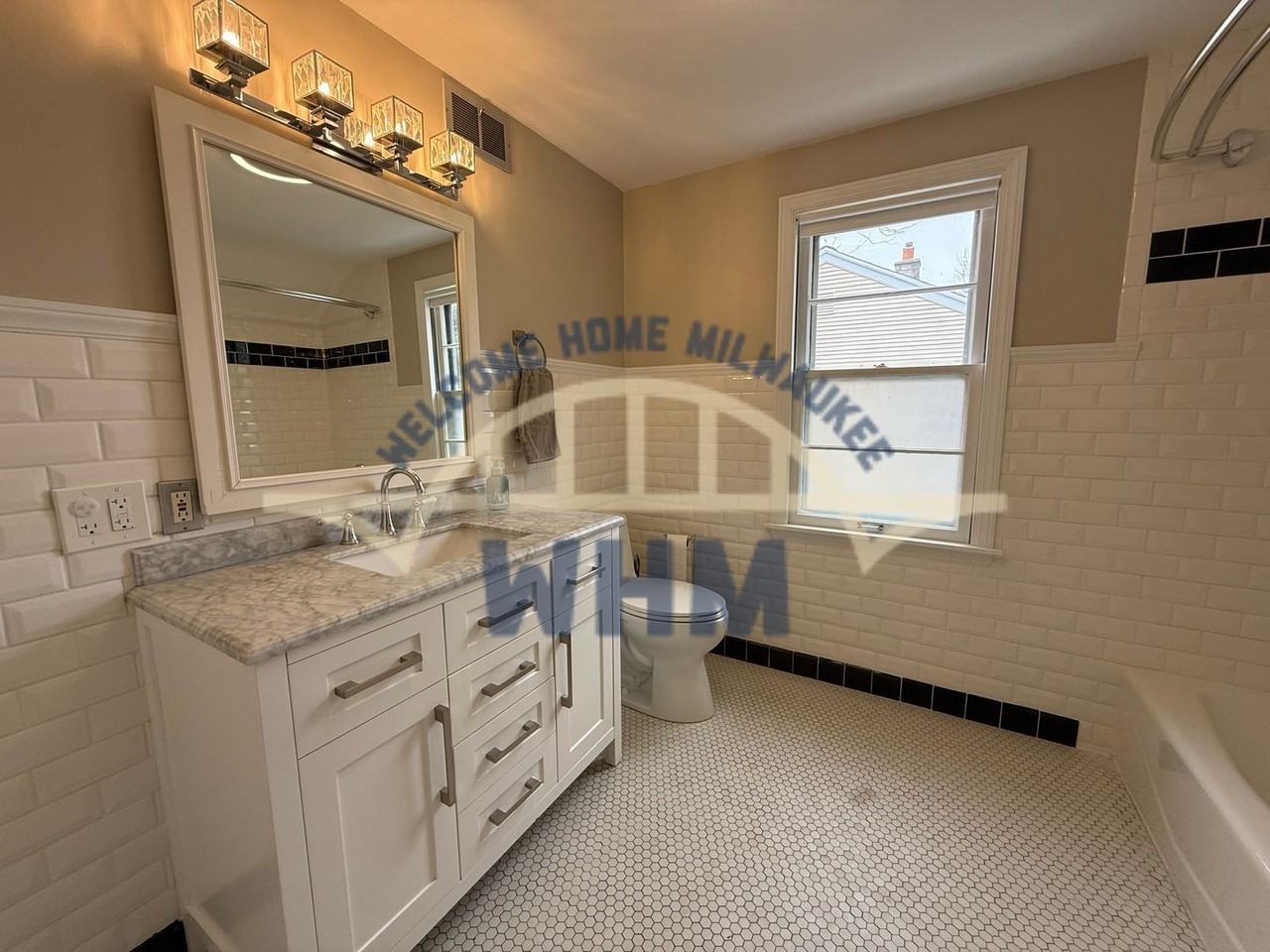 6225 N Lydell Ave - Photo 7 of 16