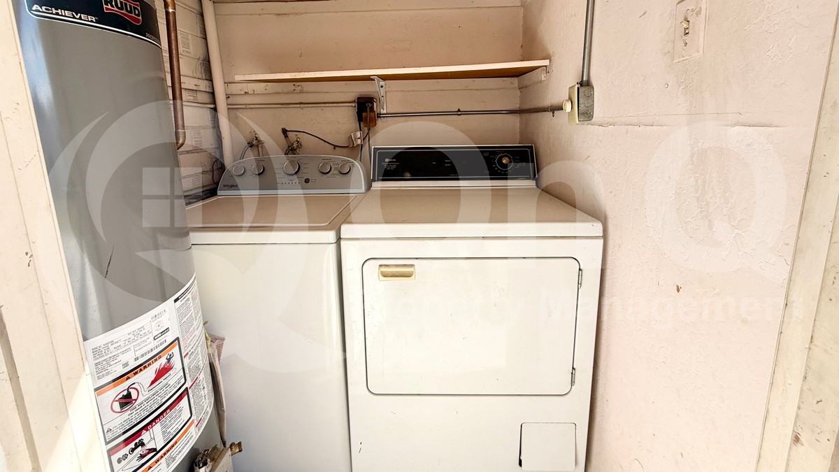 8125 E Amelia Ave - Photo 2 of 32