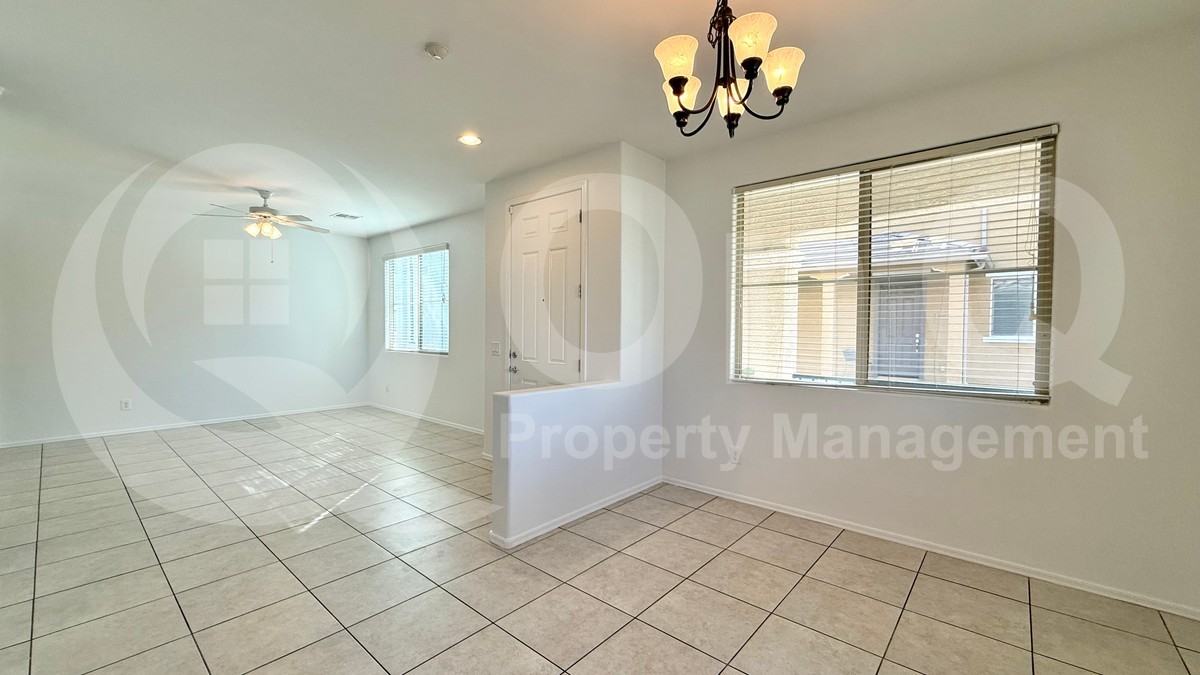 2694 N 73rd Dr - Photo 6 of 24