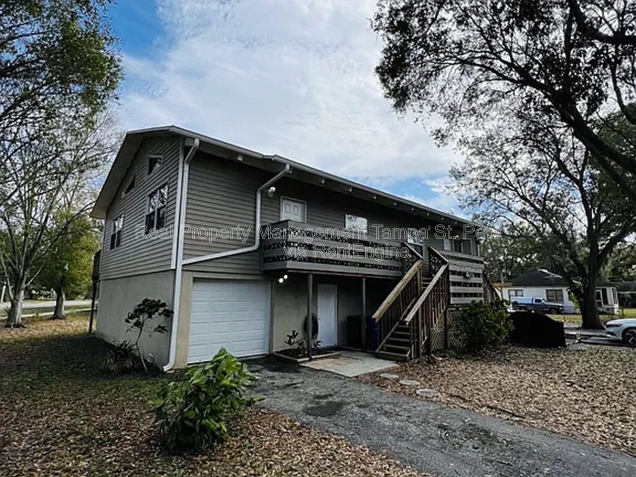 805 Saint Petersburg Dr W - Photo 2 of 17