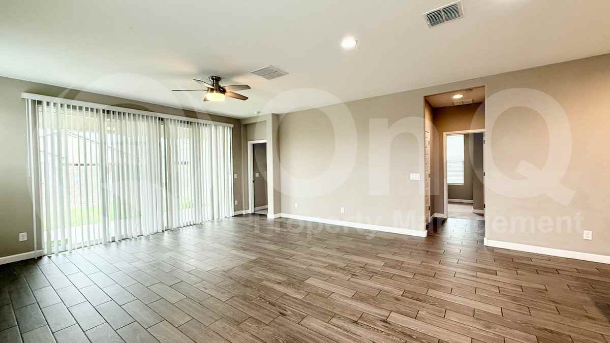 4460 W Melody Dr - Photo 4 of 19