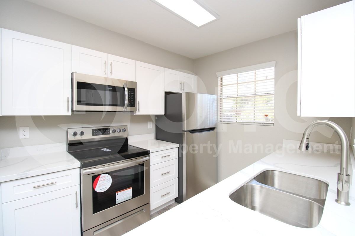 625 S Westwood #197 - Photo 2 of 15