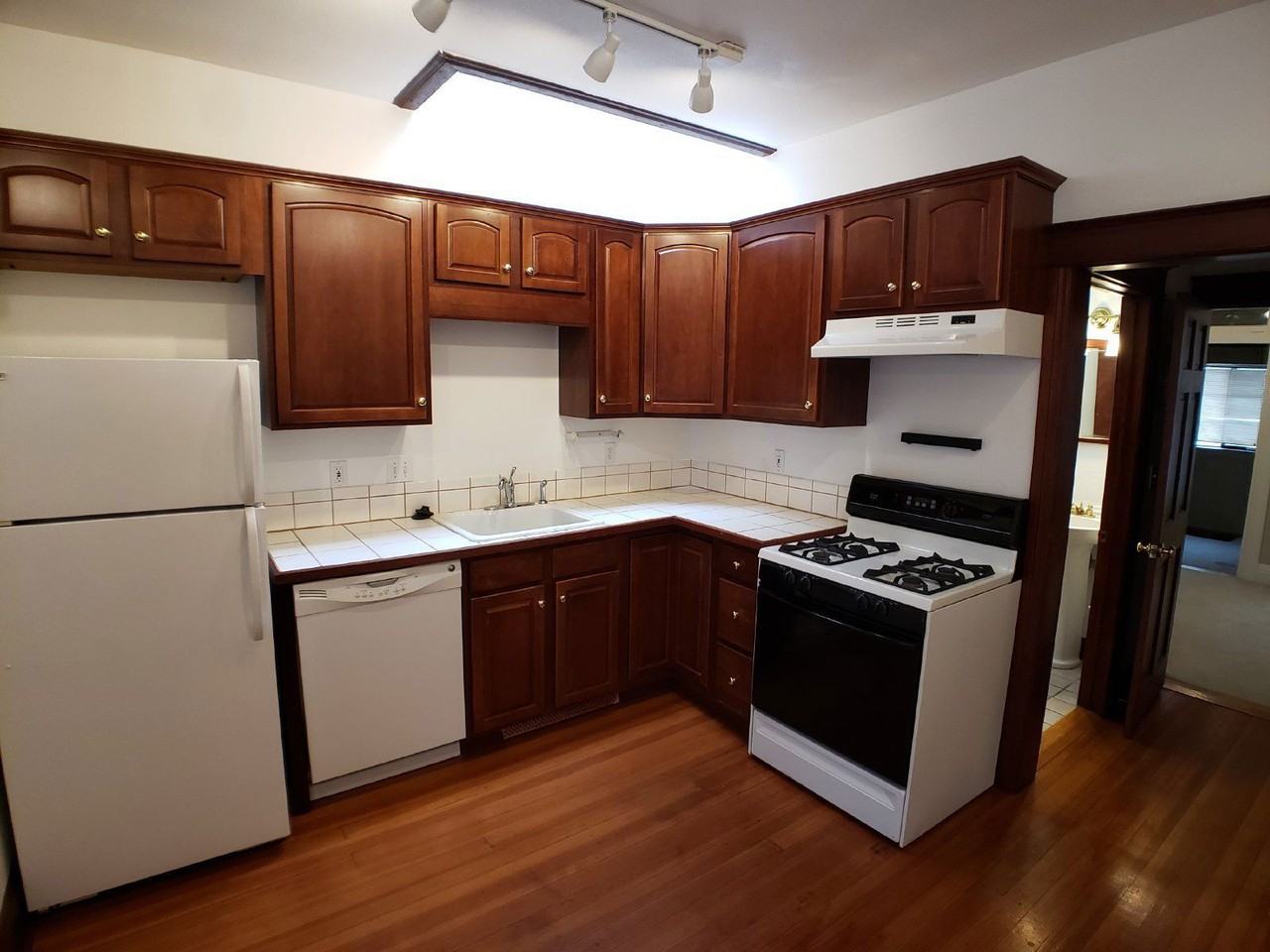 123 E Exposition Ave - Photo 4 of 17