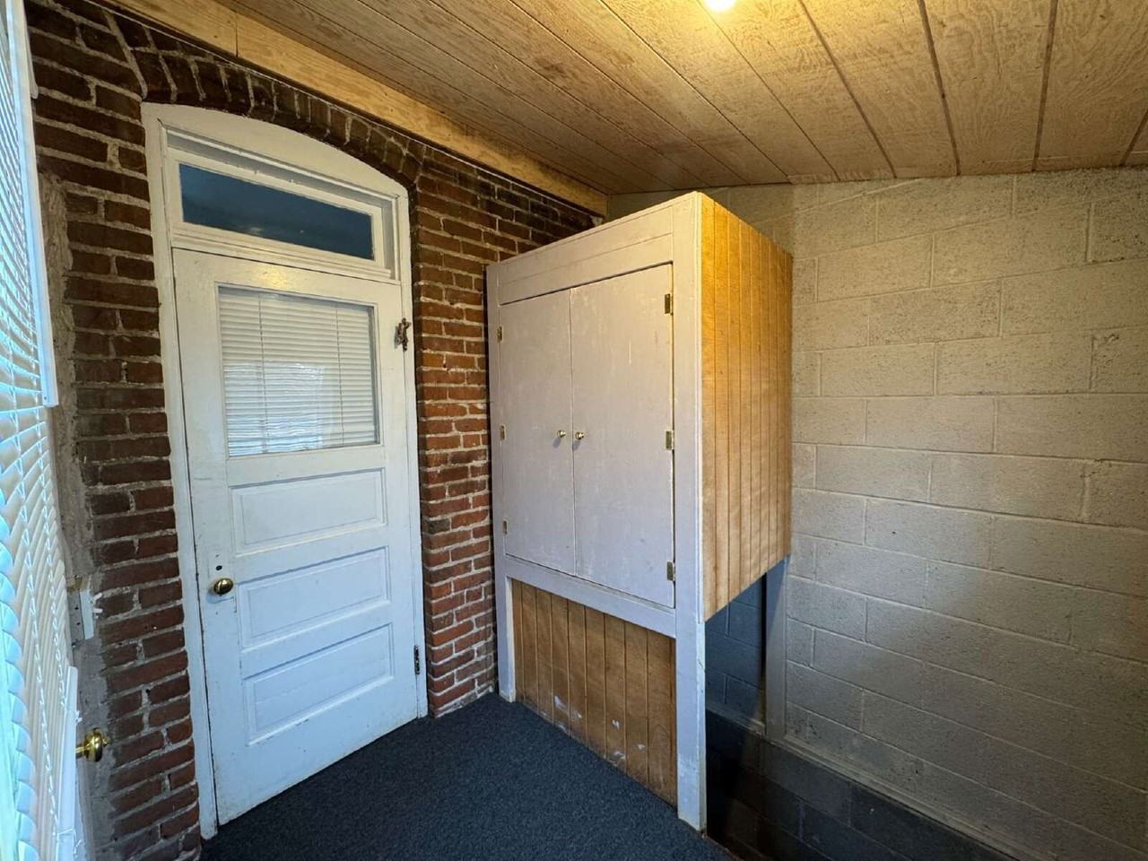 123 E Exposition Ave - Photo 7 of 17