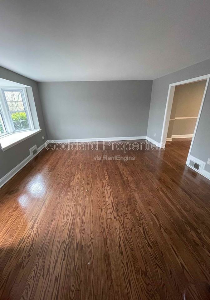 5916 Northwood Dr - Photo 3 of 23