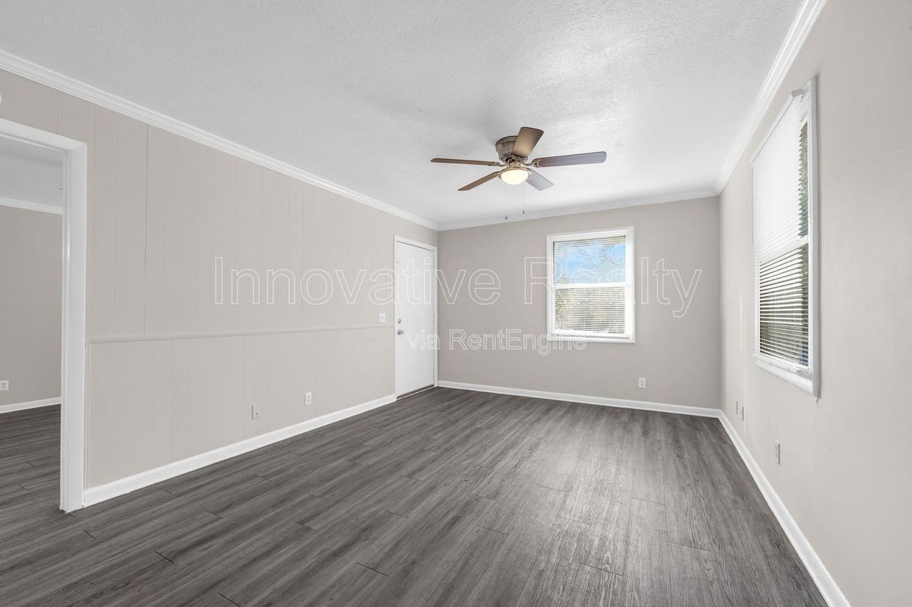 5123 Curry Ford Rd #3 - Photo 6 of 19