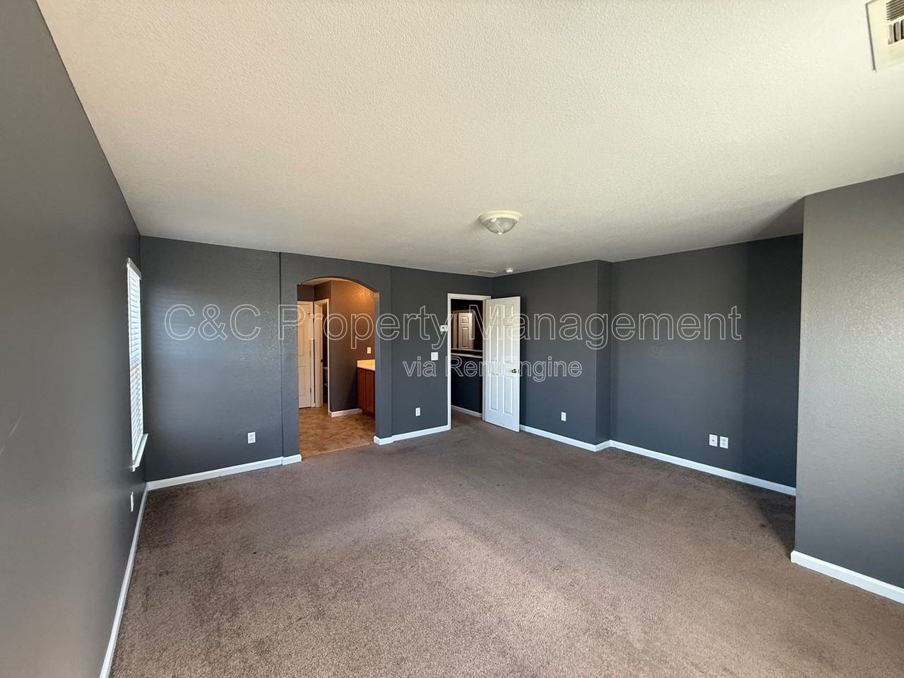 10628 Siskiyou Ln - Photo 7 of 19