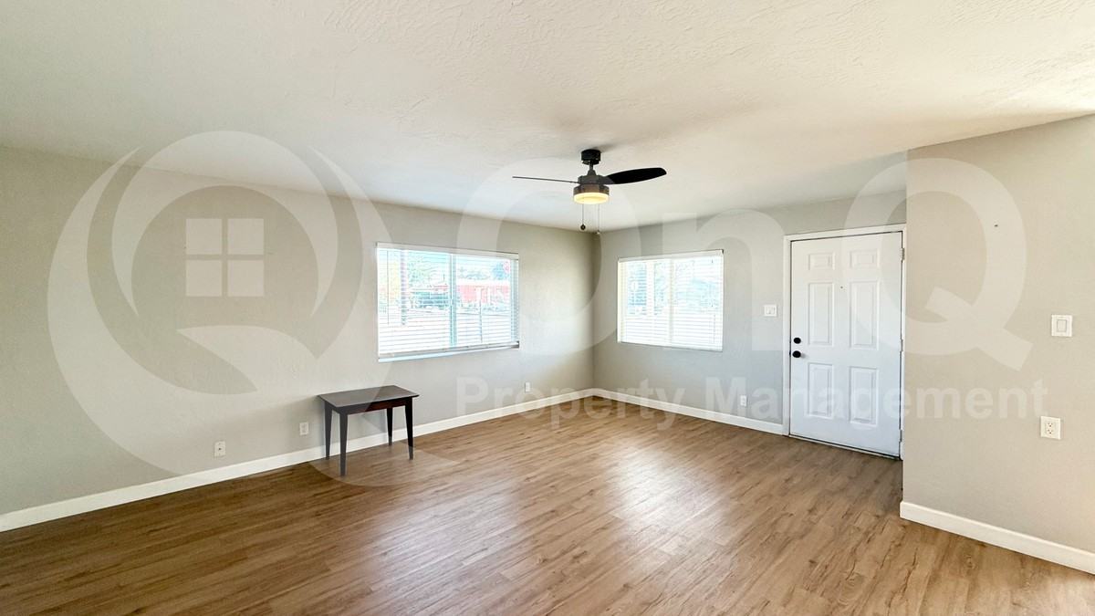 5938 W Ocotillo Rd - Photo 5 of 14