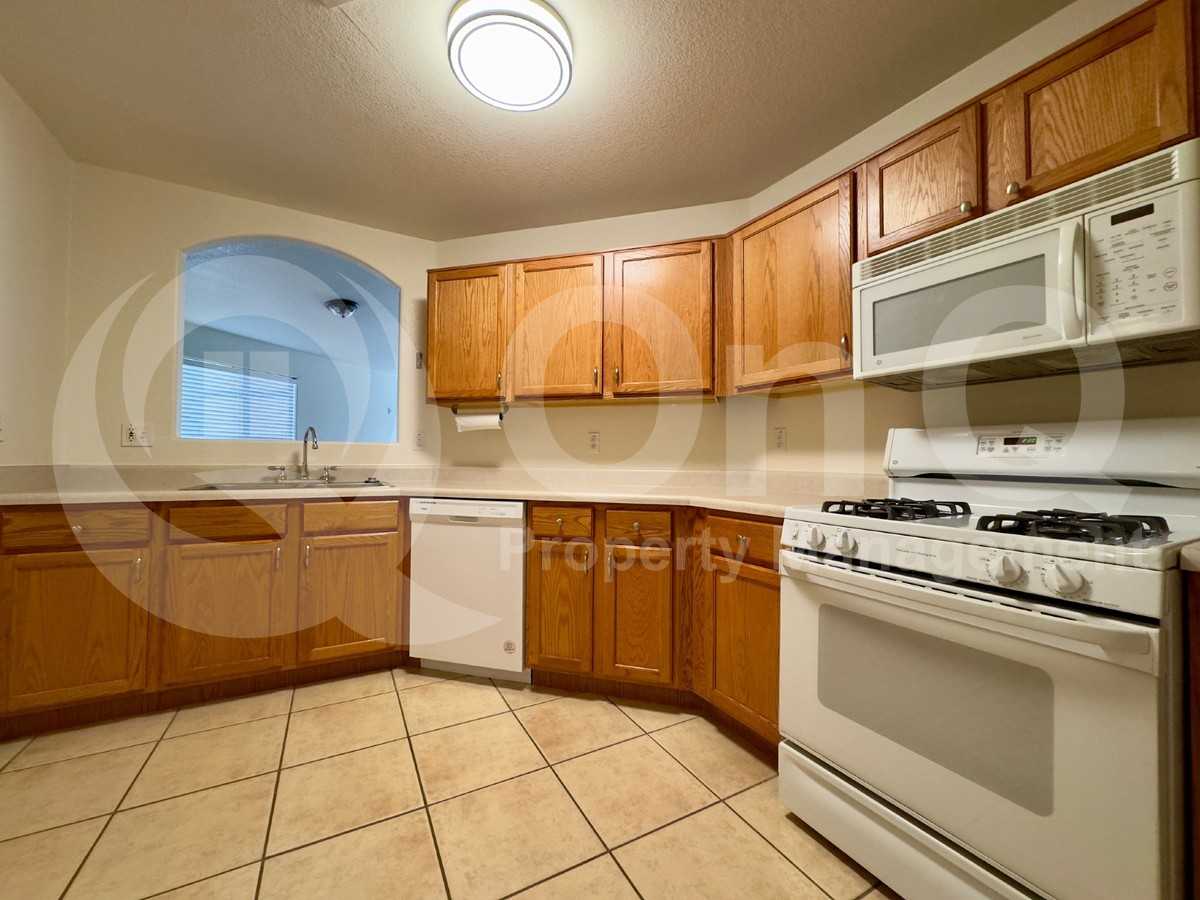 10366 E Roywood Way - Photo 6 of 23