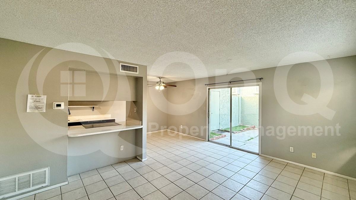 5312 W Hearn Rd - Photo 3 of 16