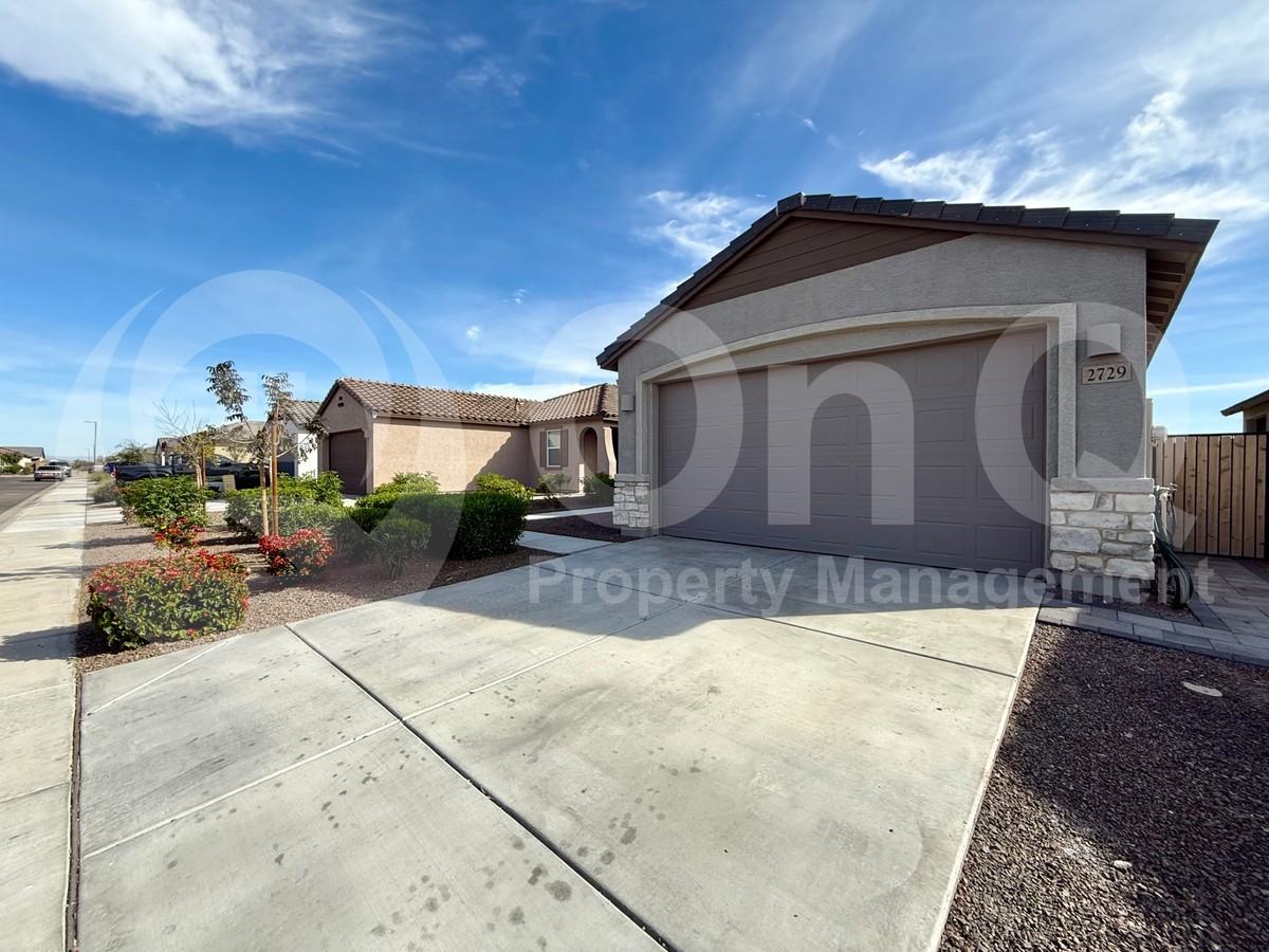 2729 E Trail Blazer Dr - Photo 2 of 21