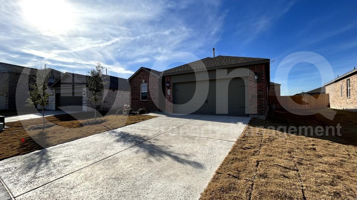 1913 Mckee Ct - Photo 4 of 30