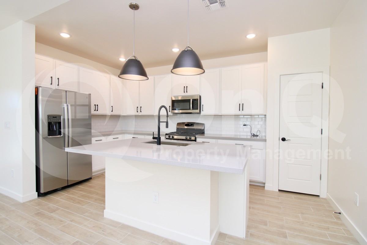 22090 N Belt Dr - Photo 3 of 22