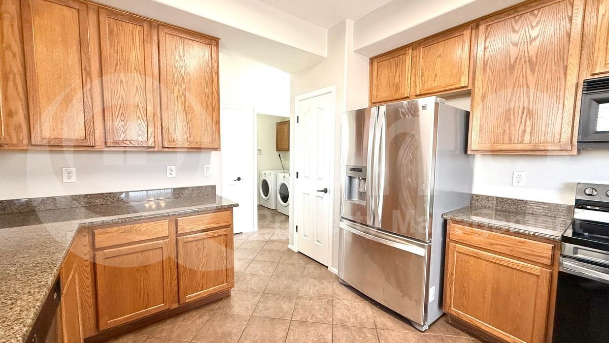 25707 W Williams Ct - Photo 5 of 27