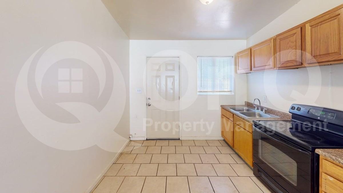 39 W 30th St #B - Photo 3 of 17