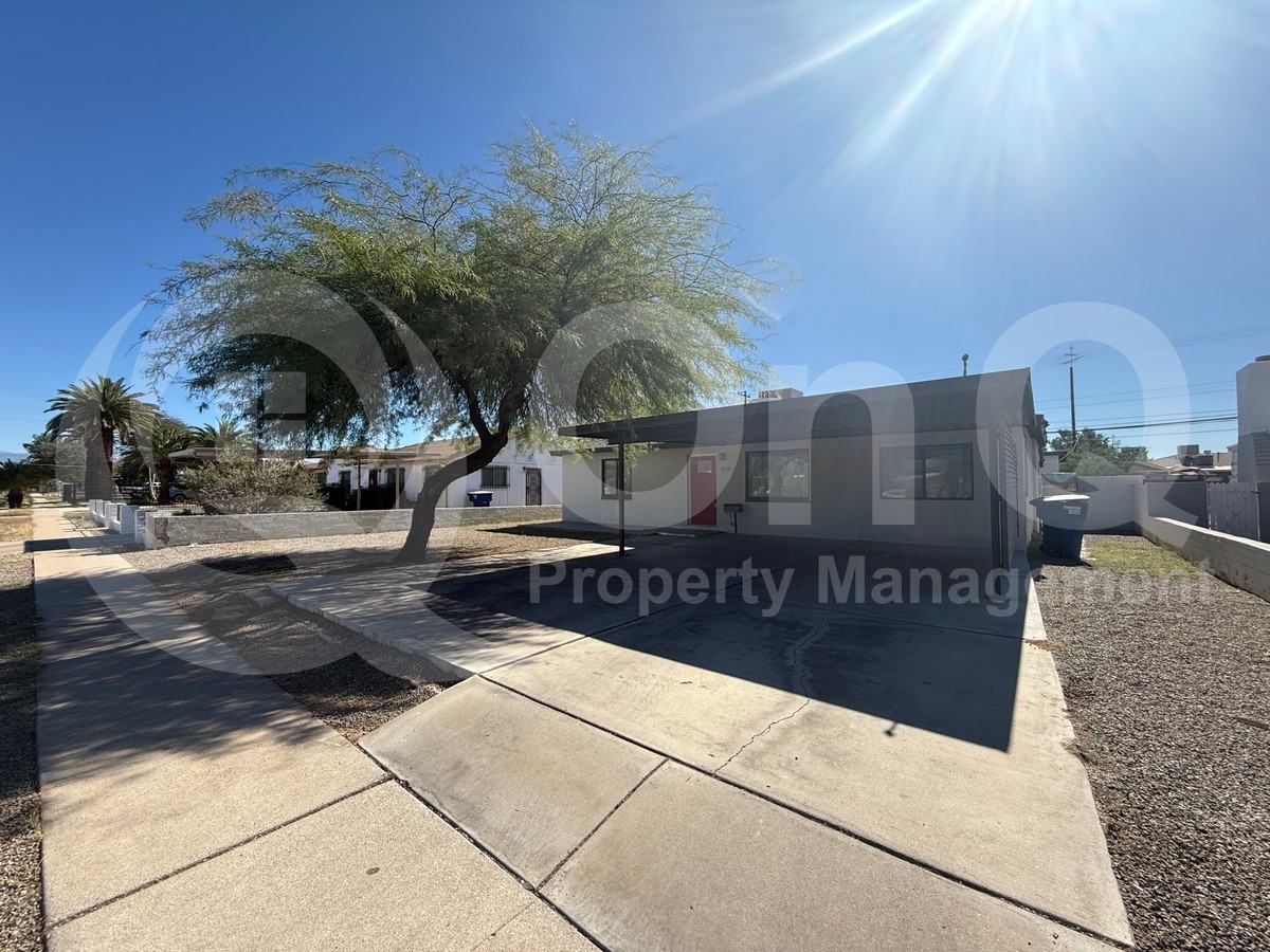 2714 E 21st St #A - Photo 2 of 21