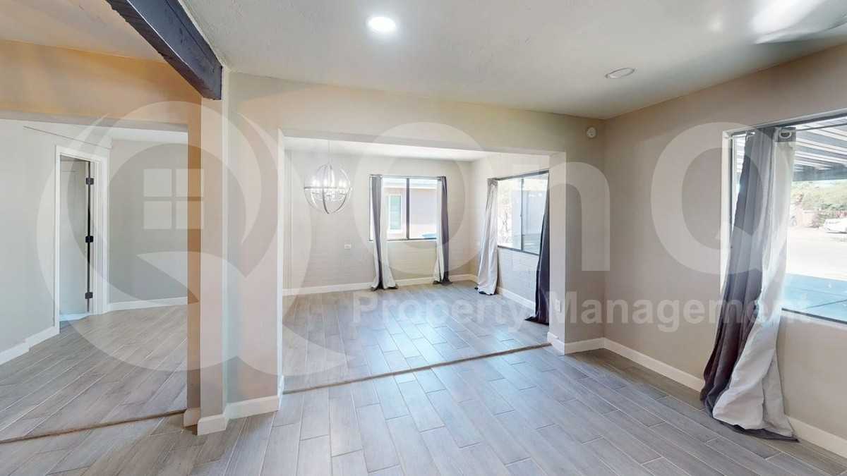 2714 E 21st St #A - Photo 7 of 21