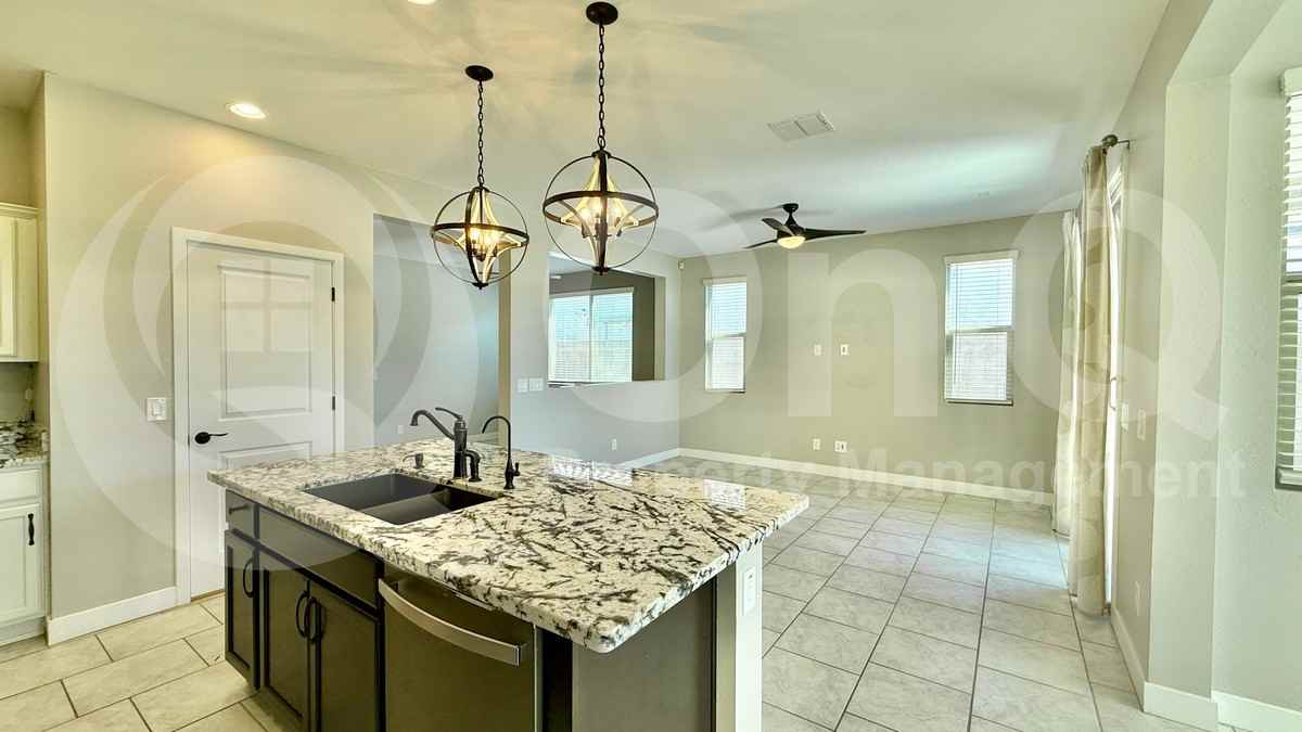 17875 W Sandalwood Dr - Photo 3 of 21