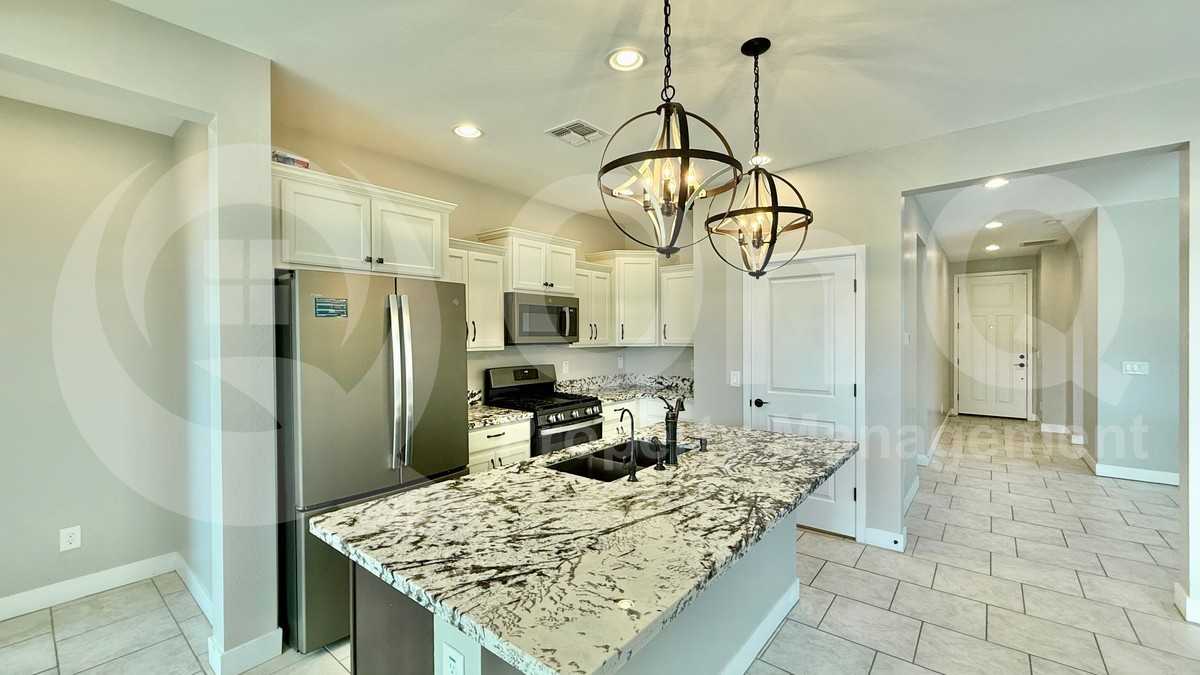 17875 W Sandalwood Dr - Photo 6 of 21