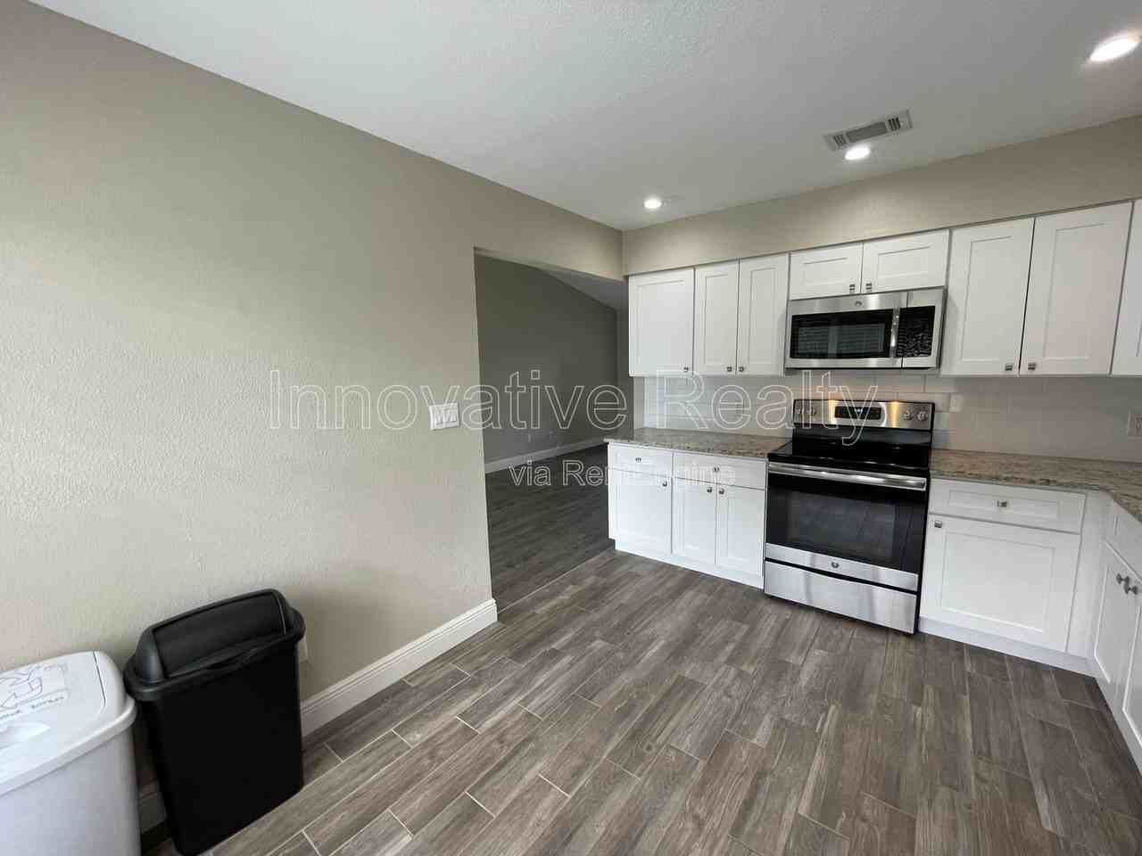 6518 Cocos Dr - Photo 6 of 27