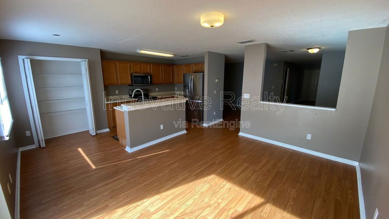 13104 Lexington Summit St - Photo 5 of 24