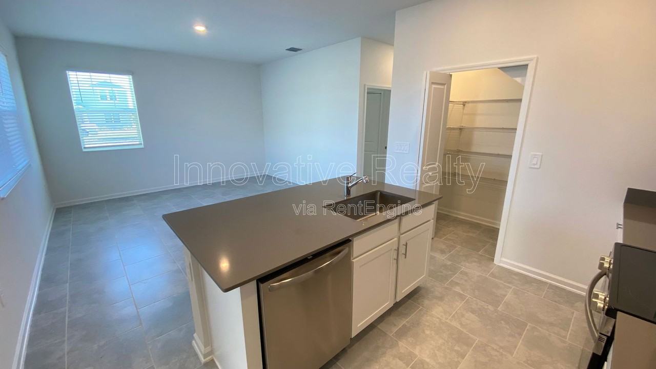 2612 Play Hard Aly - Photo 5 of 30