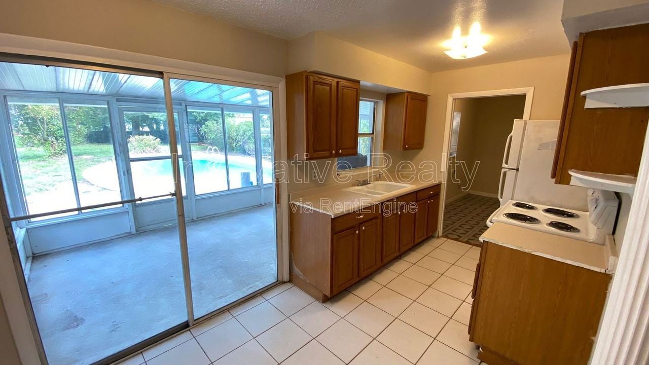 5624 Pinerock Rd - Photo 2 of 17