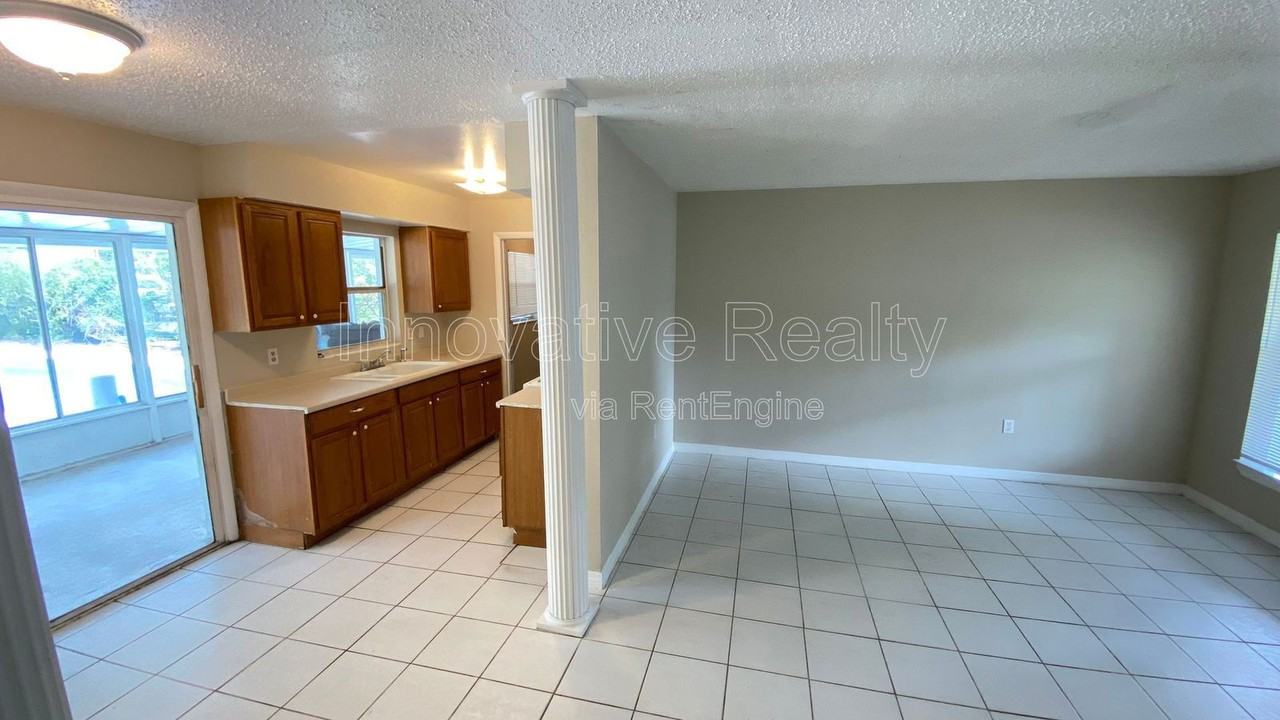 5624 Pinerock Rd - Photo 6 of 17