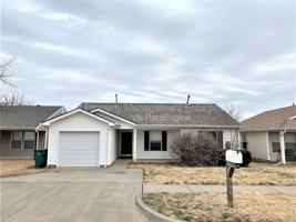 featured image of 916 Hyacinth Hollow Dr