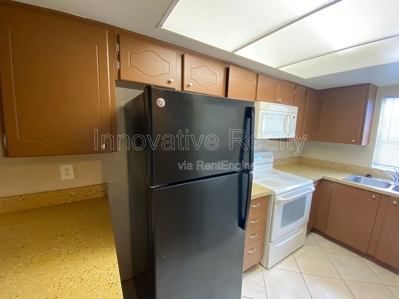 623 E San Sebastian Ct - Photo 7 of 27