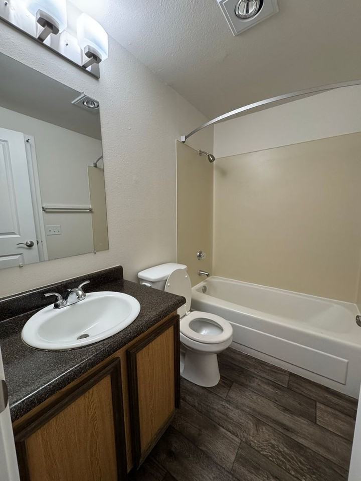 Weatherstone Apartments - Photo 7 of 32