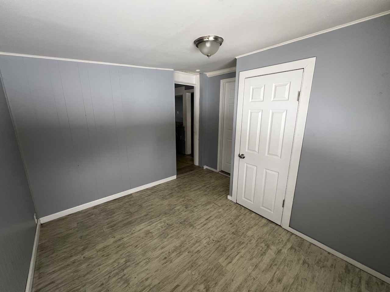 1260 Gimblin St - Photo 2 of 20