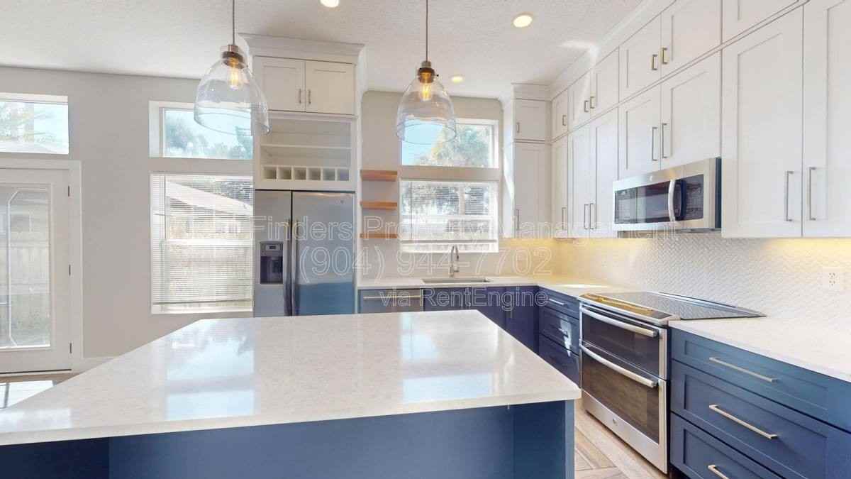 114 Seminole Rd - Photo 3 of 10