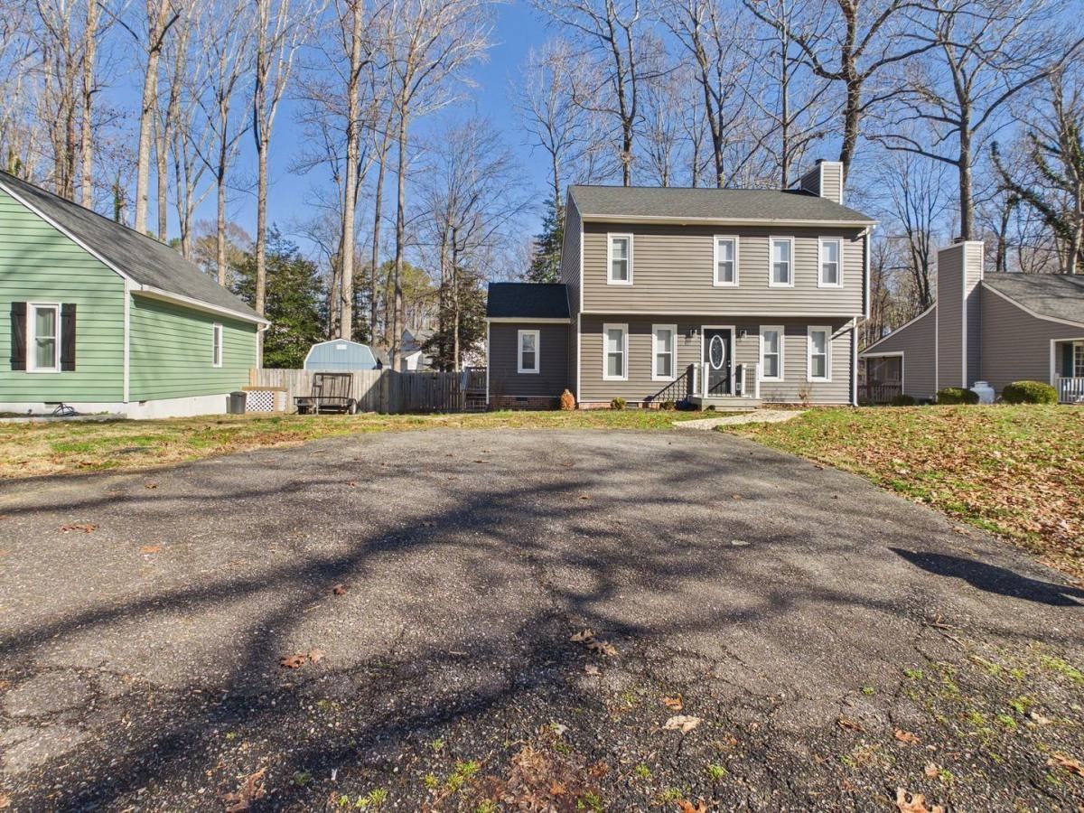 12024 Lockett Ridge Ave - Photo 2 of 10