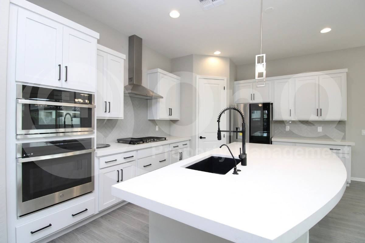 4245 E Bernice St - Photo 3 of 10