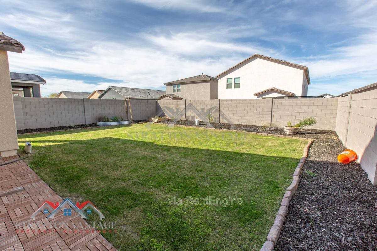 5954 E Demeter Dr - Photo 5 of 10