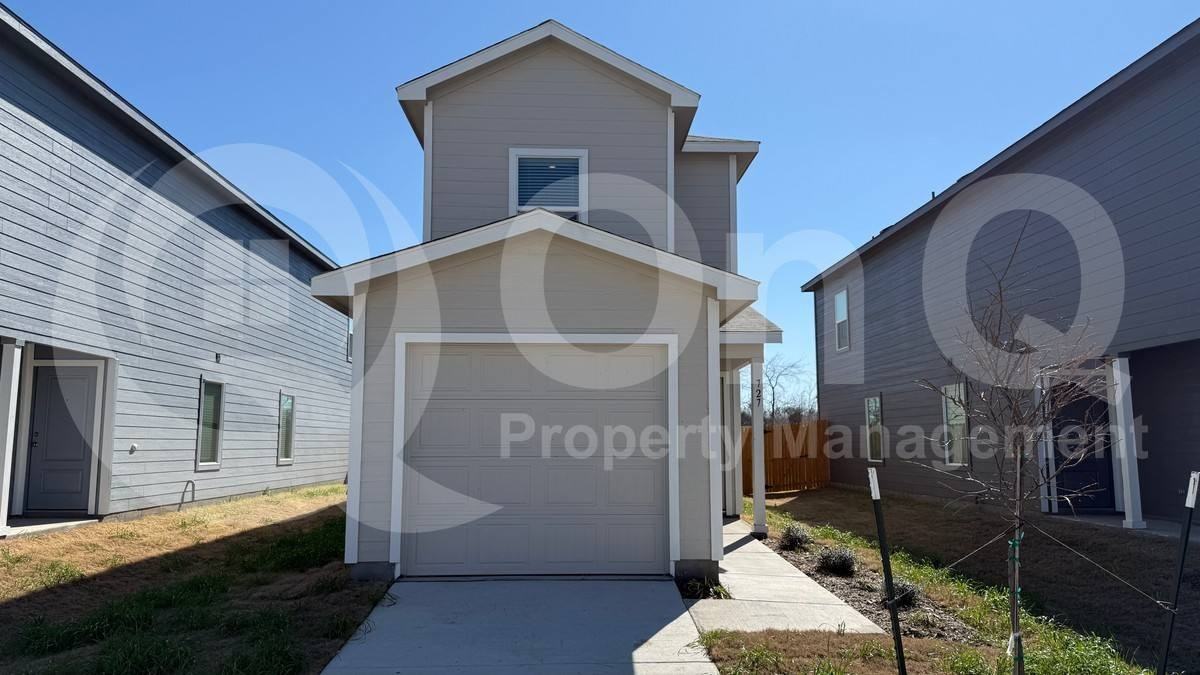 727 Sandhill Crane Ln - Photo 2 of 10