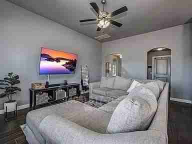 15740 Caney Dr - Photo 3 of 10