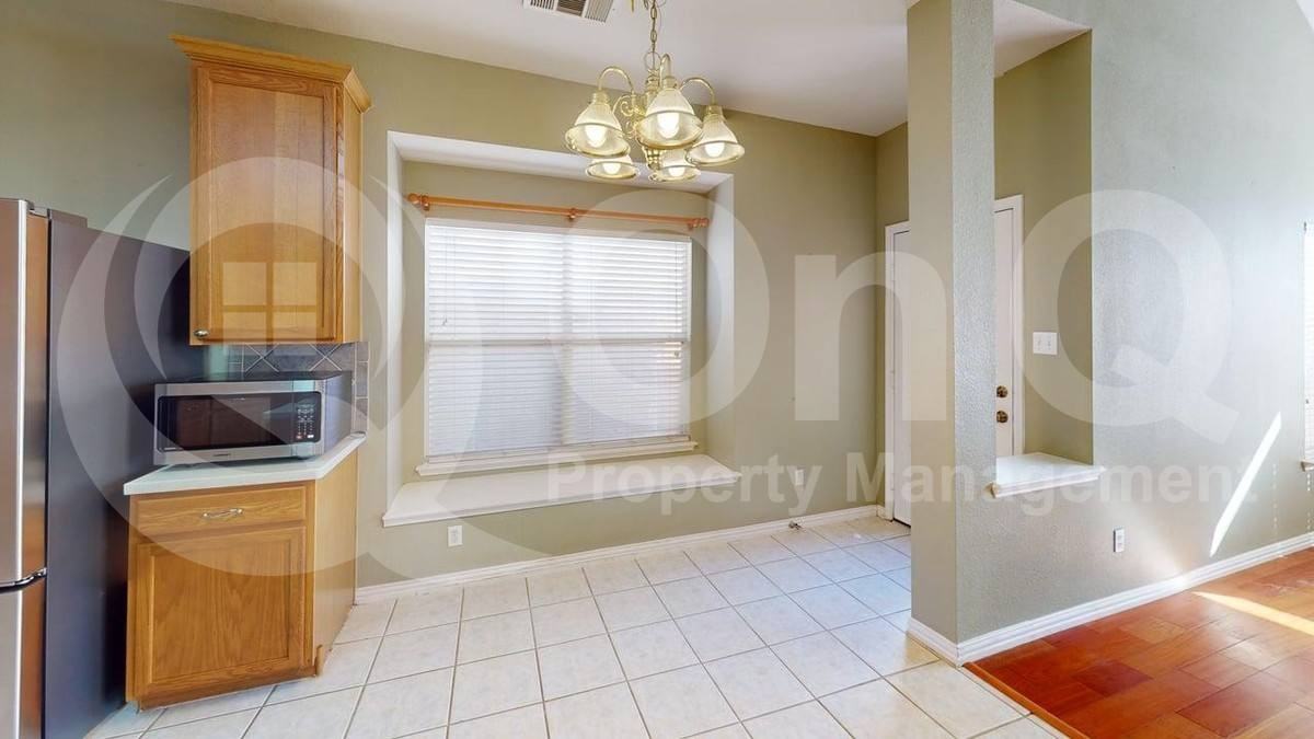 442 Spring Air Dr - Photo 5 of 10