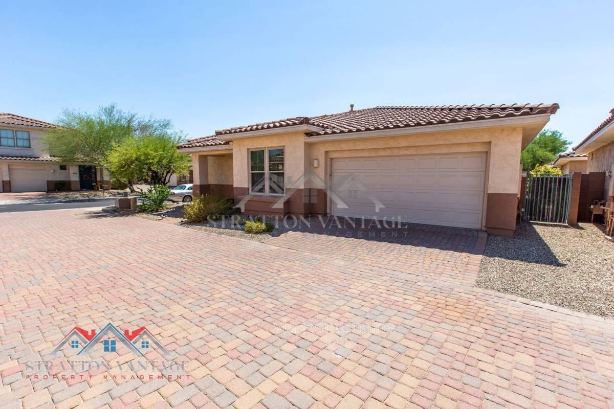 13562 W Cypress St - Photo 2 of 10