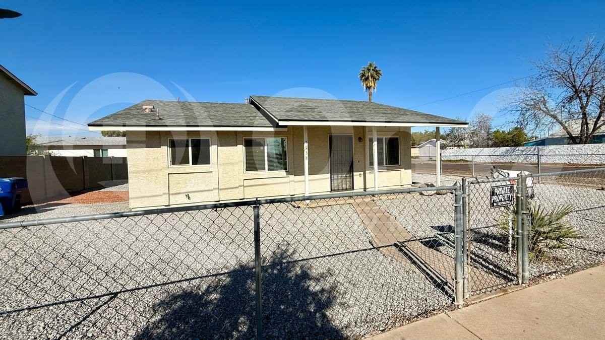 5938 W Ocotillo Rd - Photo 2 of 10