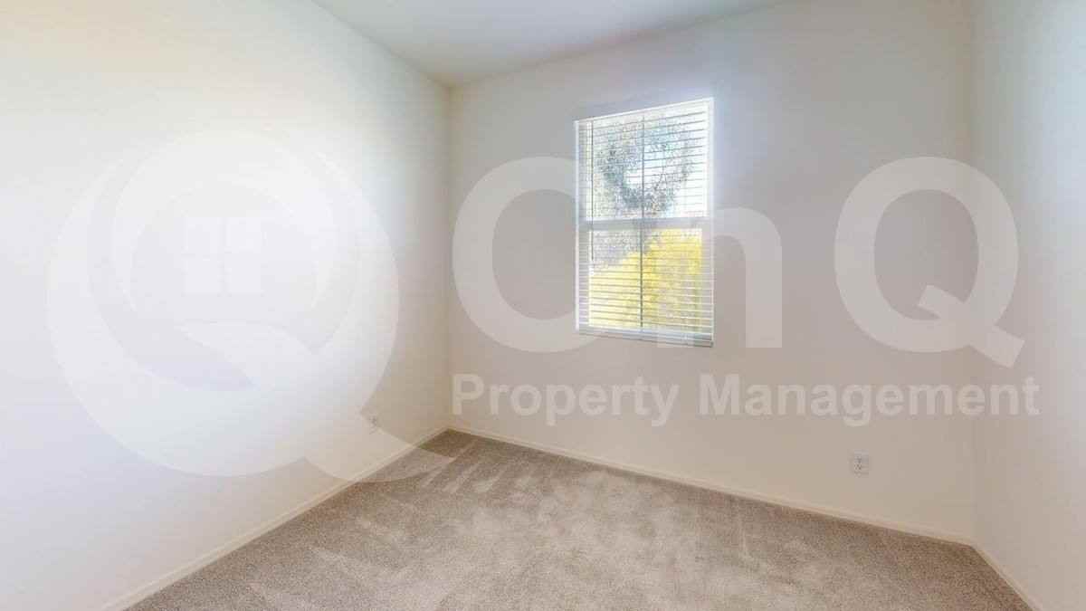 4615 W Cantona St - Photo 3 of 10