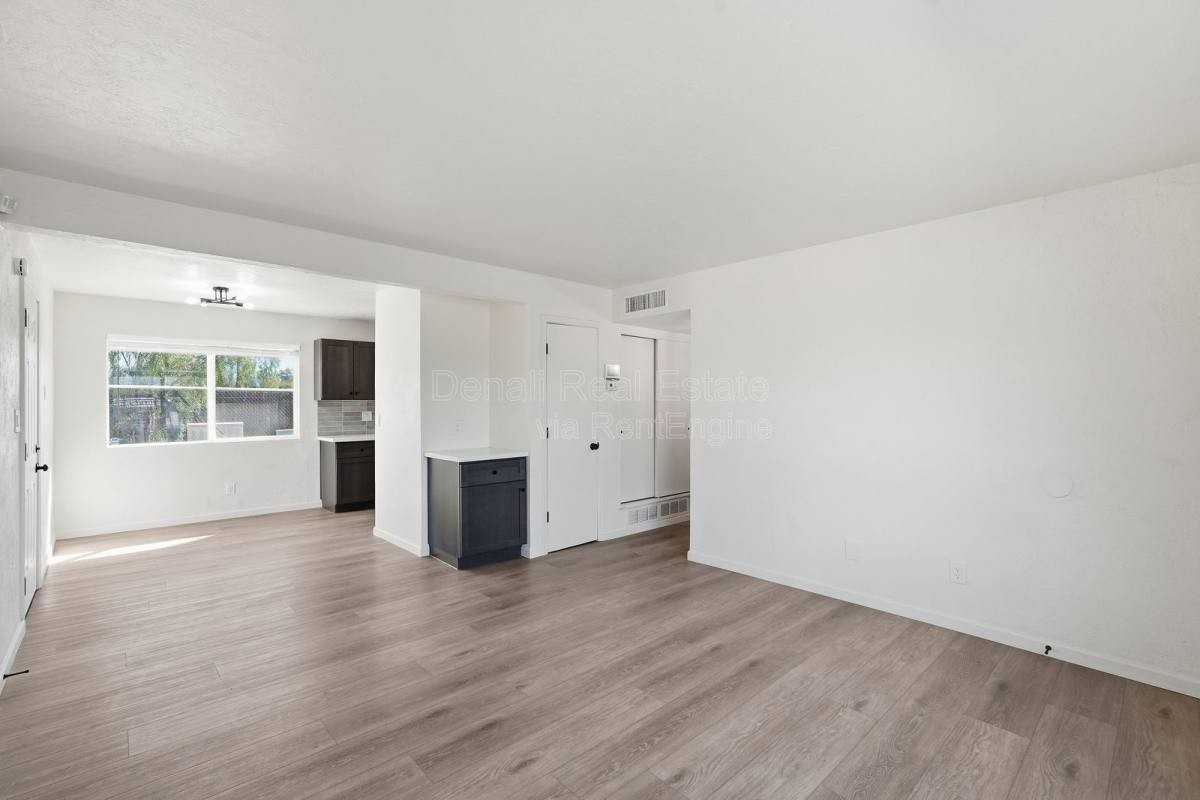3601 S Calle Polar - Photo 3 of 10