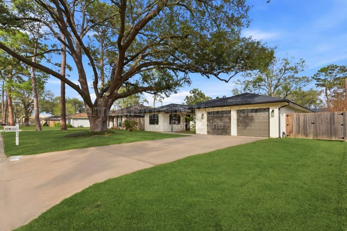 2606 Parana Dr - Photo 2 of 10