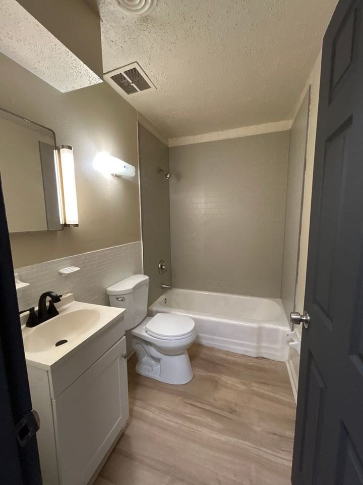 3725 Morganford Road - Photo 7 of 13