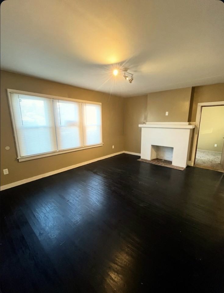 2435 Tyler St - Photo 2 of 8