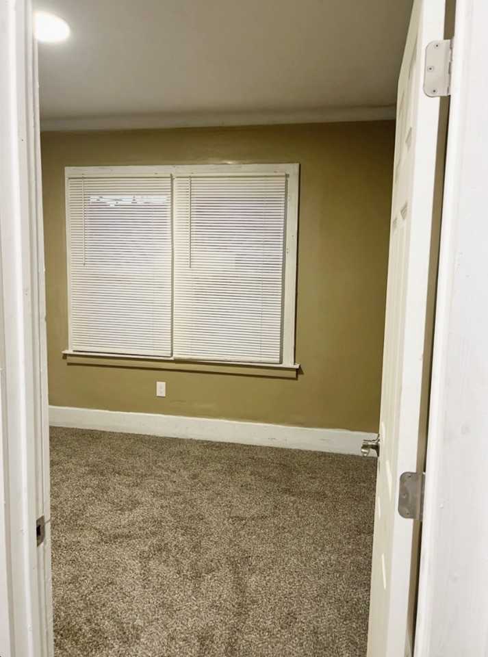 2435 Tyler St - Photo 5 of 8