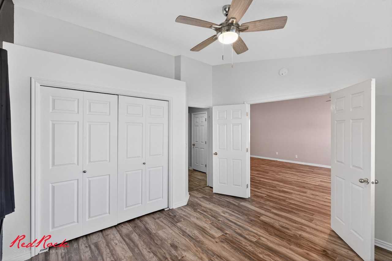 1015 S River Rd #29 - Photo 4 of 28